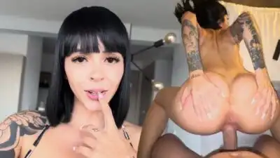 Fudendo com a vizinha gostosa até ganhar leitinho na boquinha
