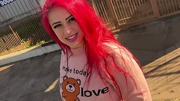 Fui ajudar a casada com as compras e acabei comendo